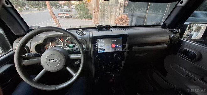 Jeep Wrangler-3