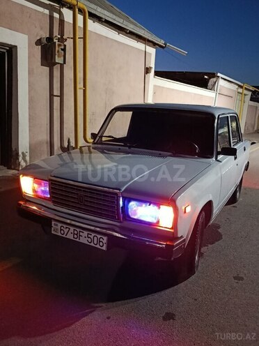 LADA (VAZ) 2107-1