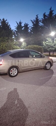 Toyota Prius-3