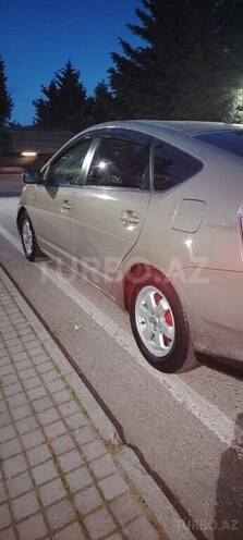 Toyota Prius-10