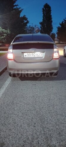 Toyota Prius-12