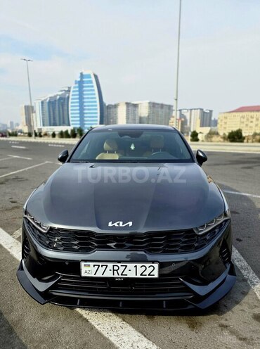 Kia K5-1