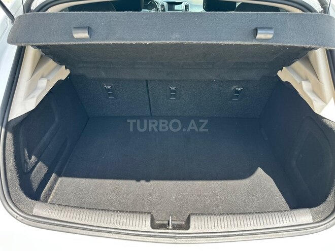 Chevrolet Cruze-19