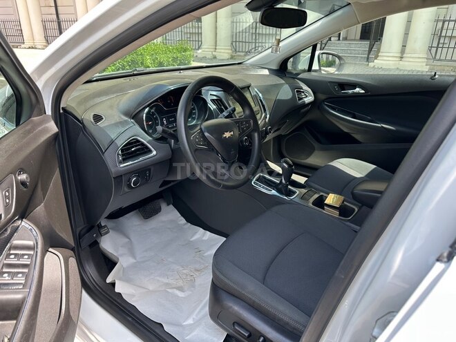 Chevrolet Cruze-14