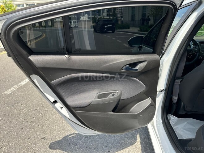 Chevrolet Cruze-15