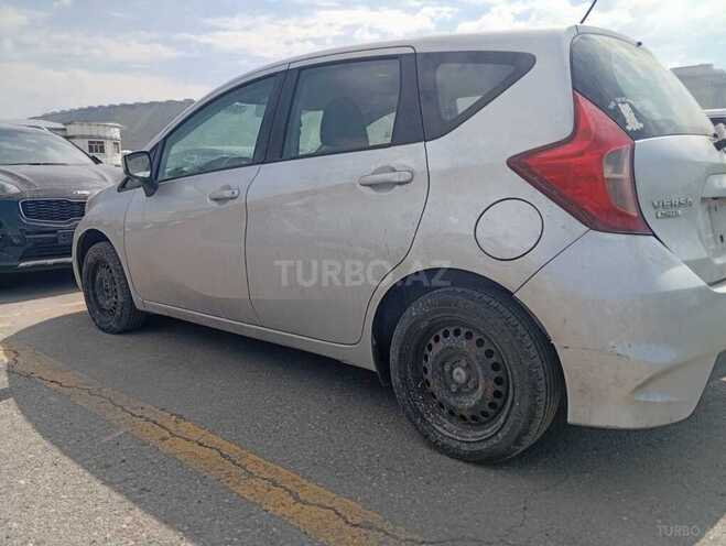 Nissan Versa Note-15