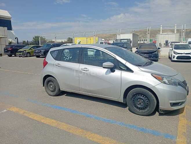 Nissan Versa Note-12