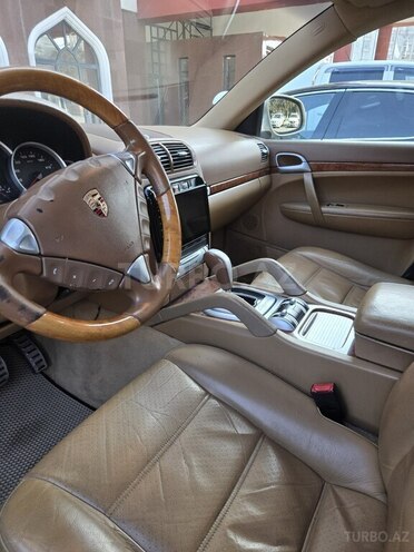 Porsche Cayenne Turbo S-7