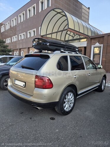 Porsche Cayenne Turbo S-4