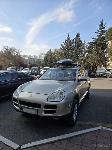 Porsche Cayenne Turbo S-9