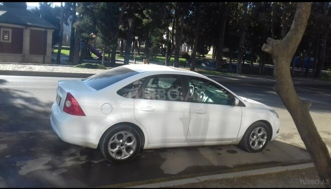 Ford Focus-2