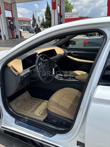 Hyundai Sonata-5