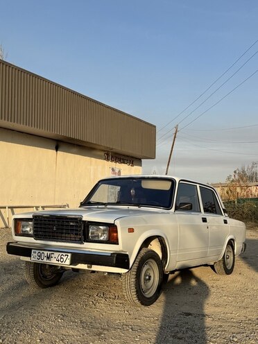 LADA (VAZ) 2107-1