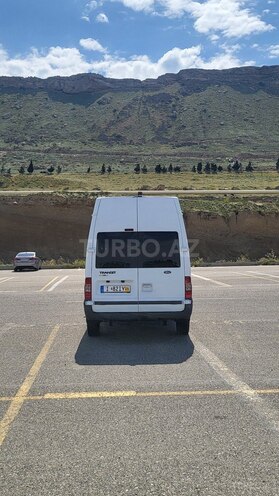 Ford Transit-8
