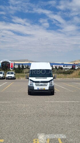 Ford Transit-2