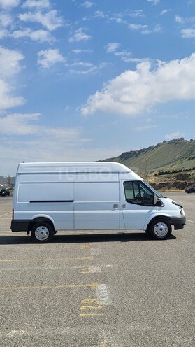 Ford Transit-4