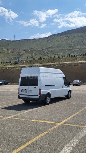 Ford Transit-7