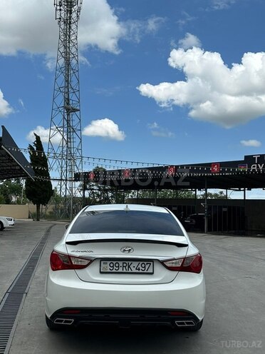 Hyundai Sonata-4