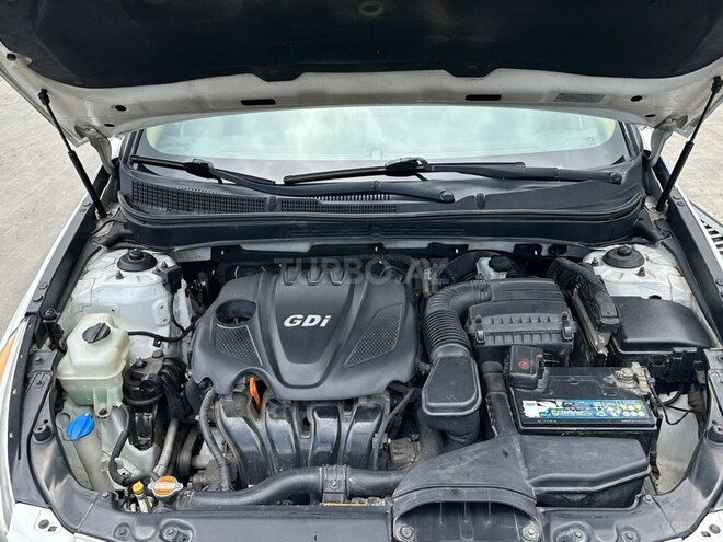 Hyundai Sonata-9