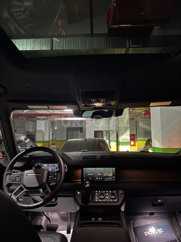 Land Rover Defender-12