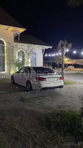 Mercedes E 220-3