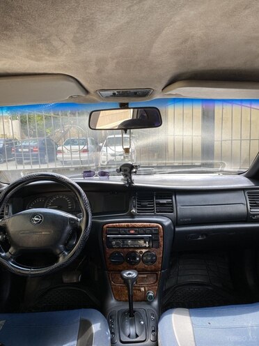 Opel Vectra-7