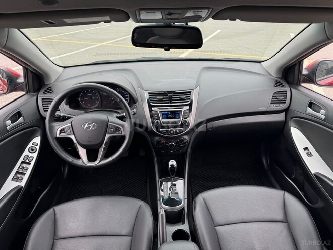 Hyundai Accent-8