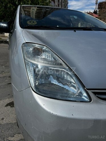 Toyota Prius-7