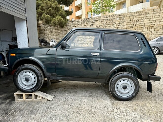 LADA (VAZ) Niva-11