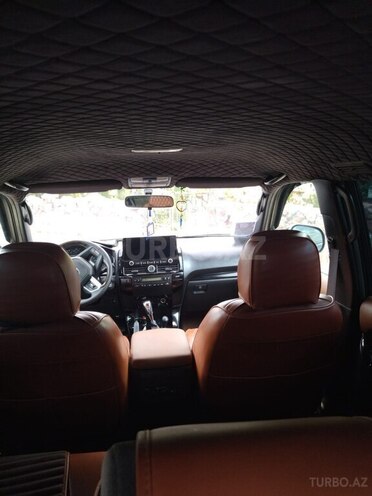 Toyota Land Cruiser Prado-8
