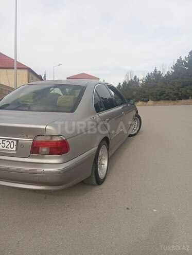 BMW 520-7