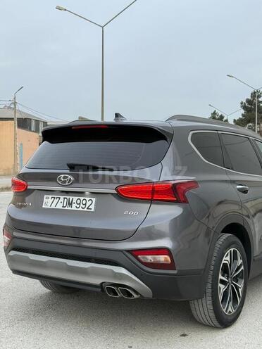 Hyundai Santa Fe-5