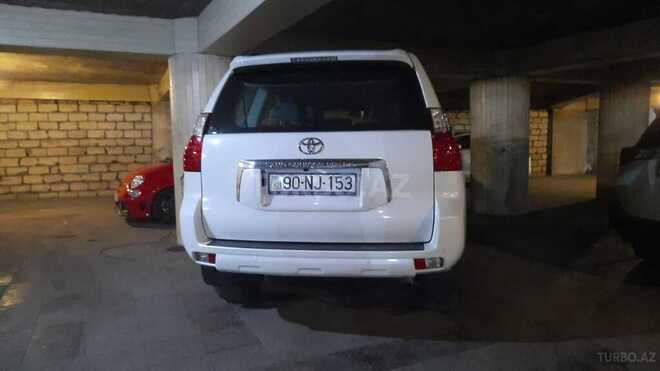 Toyota Land Cruiser Prado-8