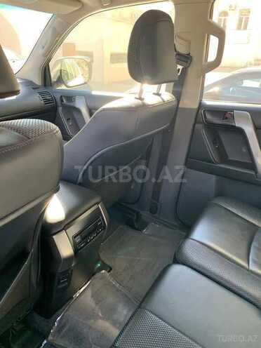Toyota Land Cruiser Prado-2