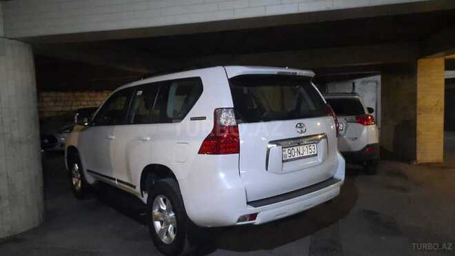 Toyota Land Cruiser Prado-10
