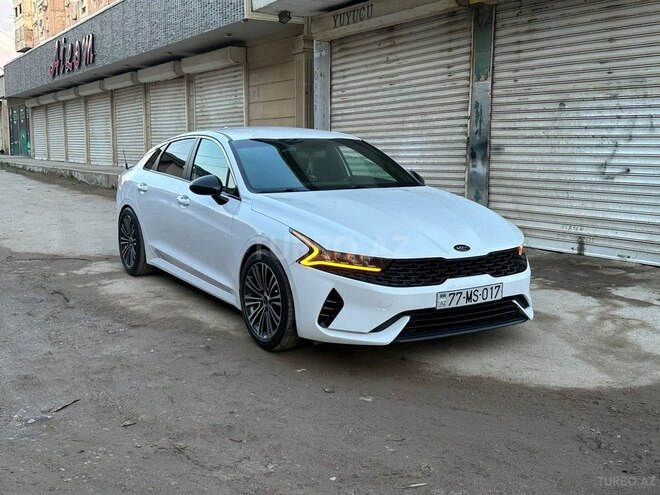 Kia K5-4