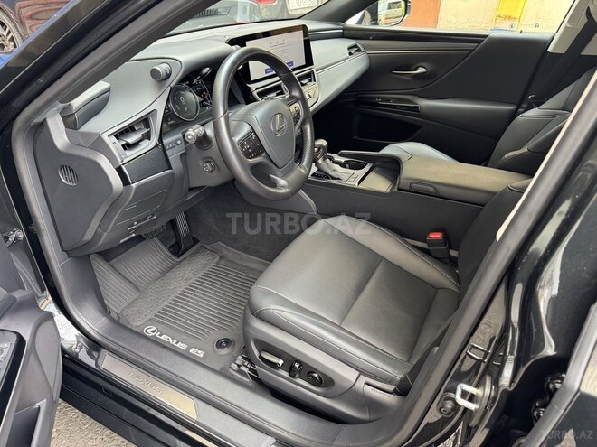 Lexus ES 300h-9