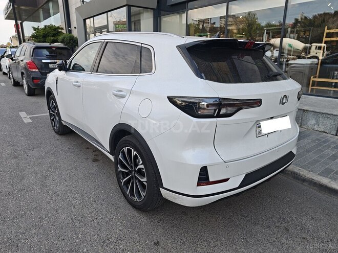 Changan Qiyuan Q05-4