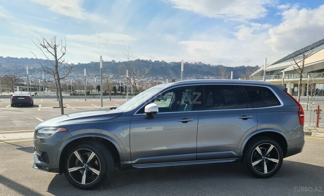 Volvo XC90-2