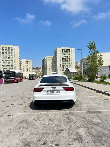 Audi A7-4