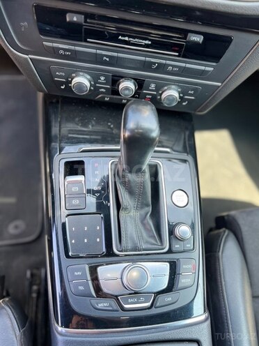 Audi A7-10