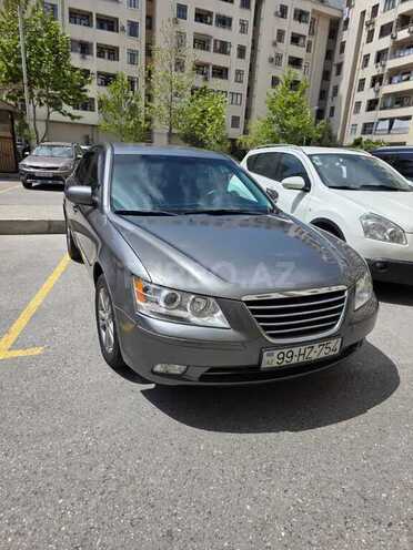 Hyundai Sonata-1
