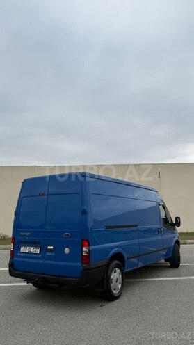 Ford Transit-3