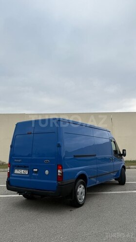 Ford Transit-6