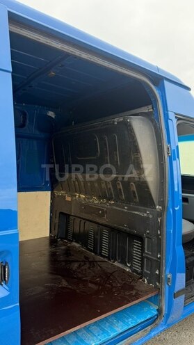 Ford Transit-12
