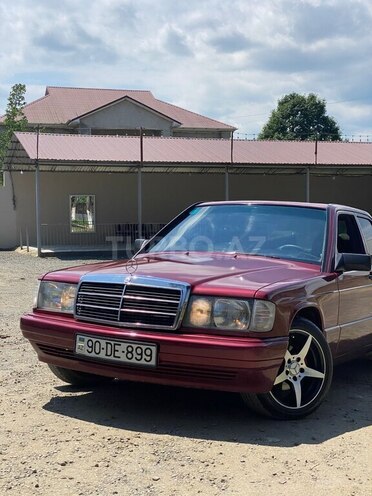 Mercedes 190-4