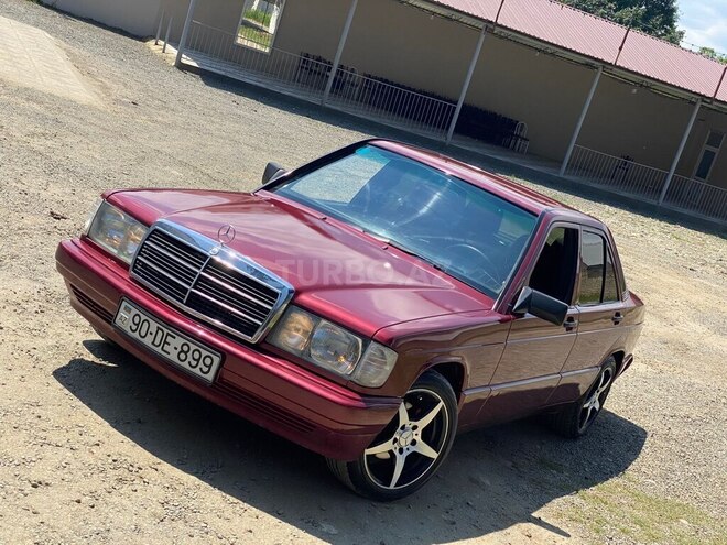 Mercedes 190-1
