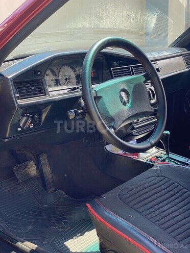 Mercedes 190-9