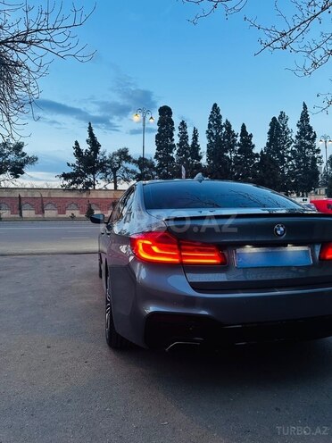 BMW 530e-13