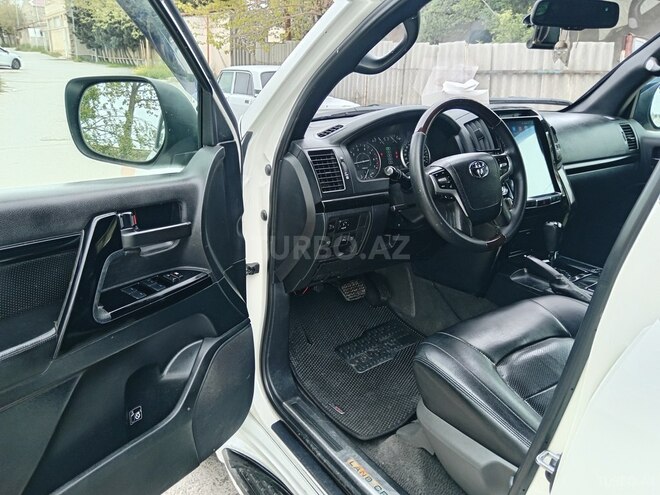 Toyota Land Cruiser-3